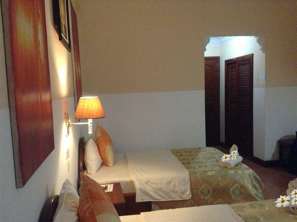 Han Kong Hotel And Restaurant Sziemreap Kültér fotó
