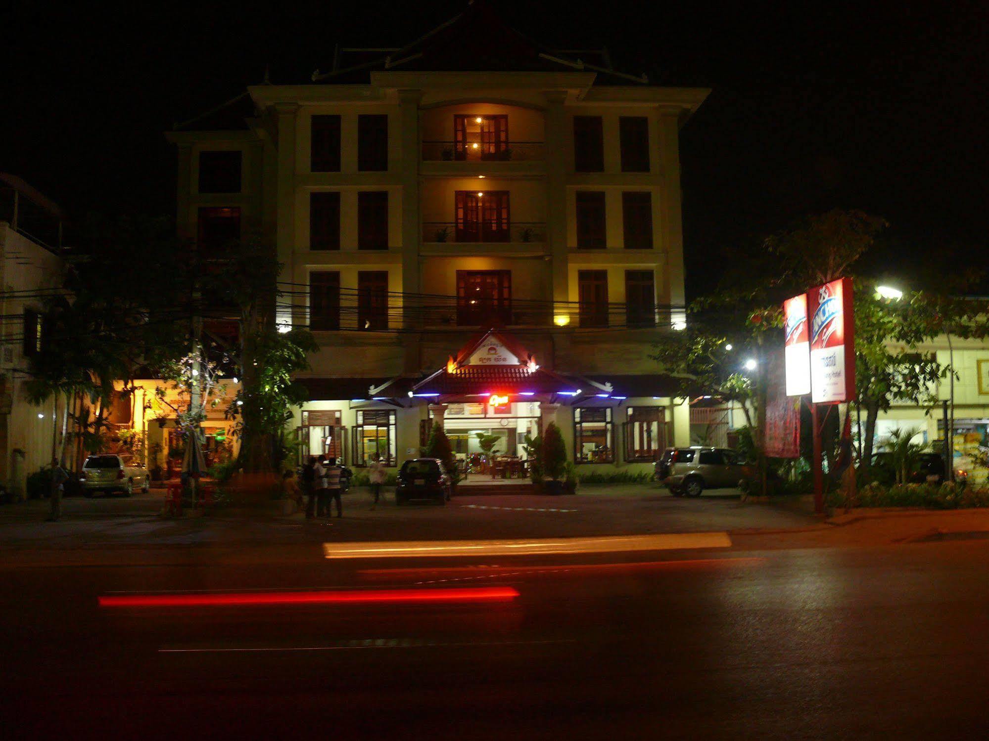 Han Kong Hotel And Restaurant Sziemreap Kültér fotó