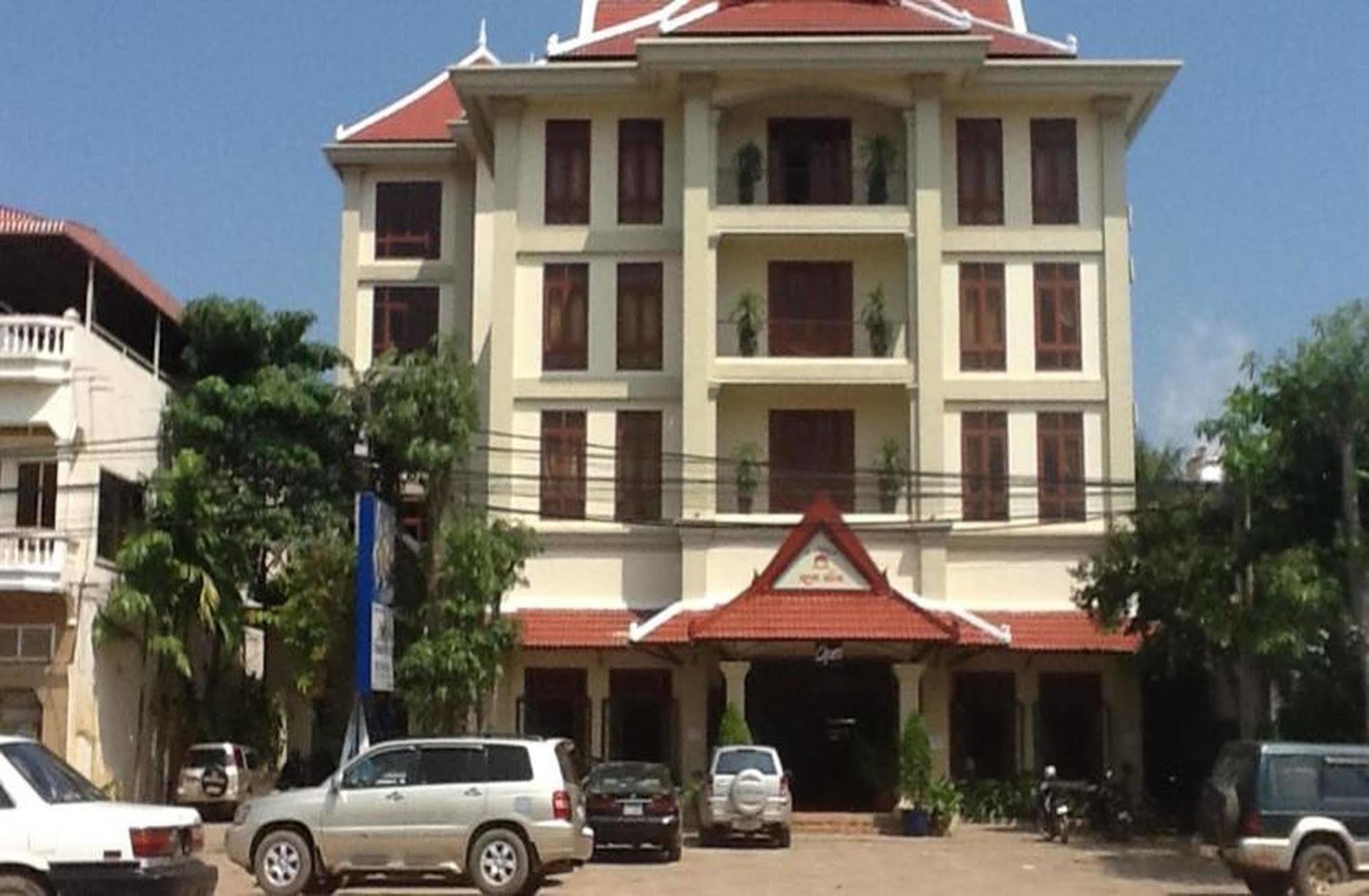 Han Kong Hotel And Restaurant Sziemreap Kültér fotó